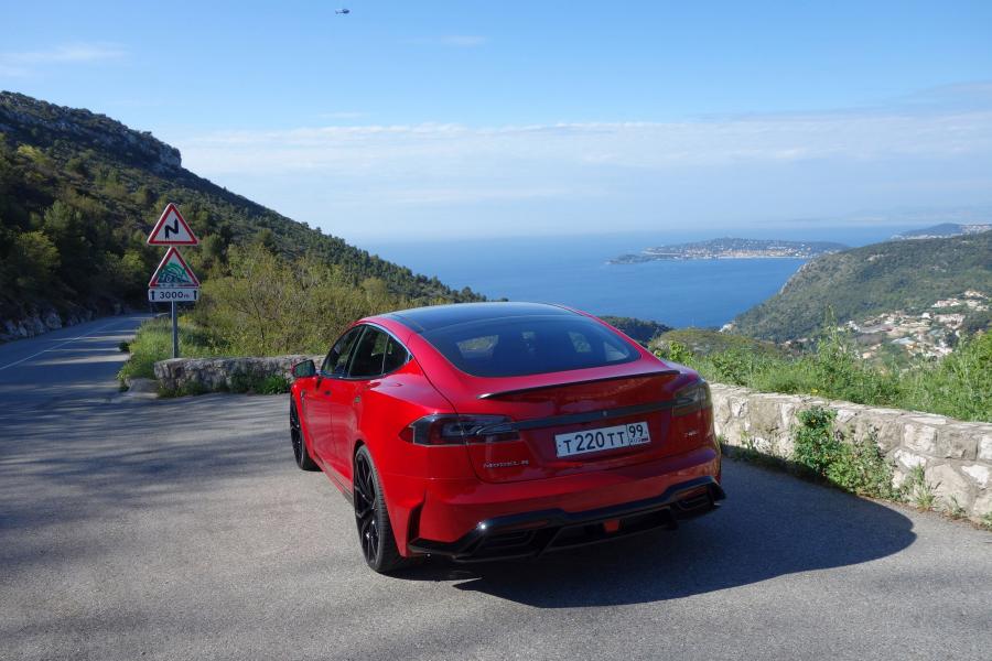  Tesla Model S P85D Elizabeta by Larte Design 2015 года  (фото 37 из 72)